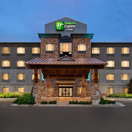 Holiday Inn Express & Suites Denver Airport, An Ihg Hotel Exterior photo